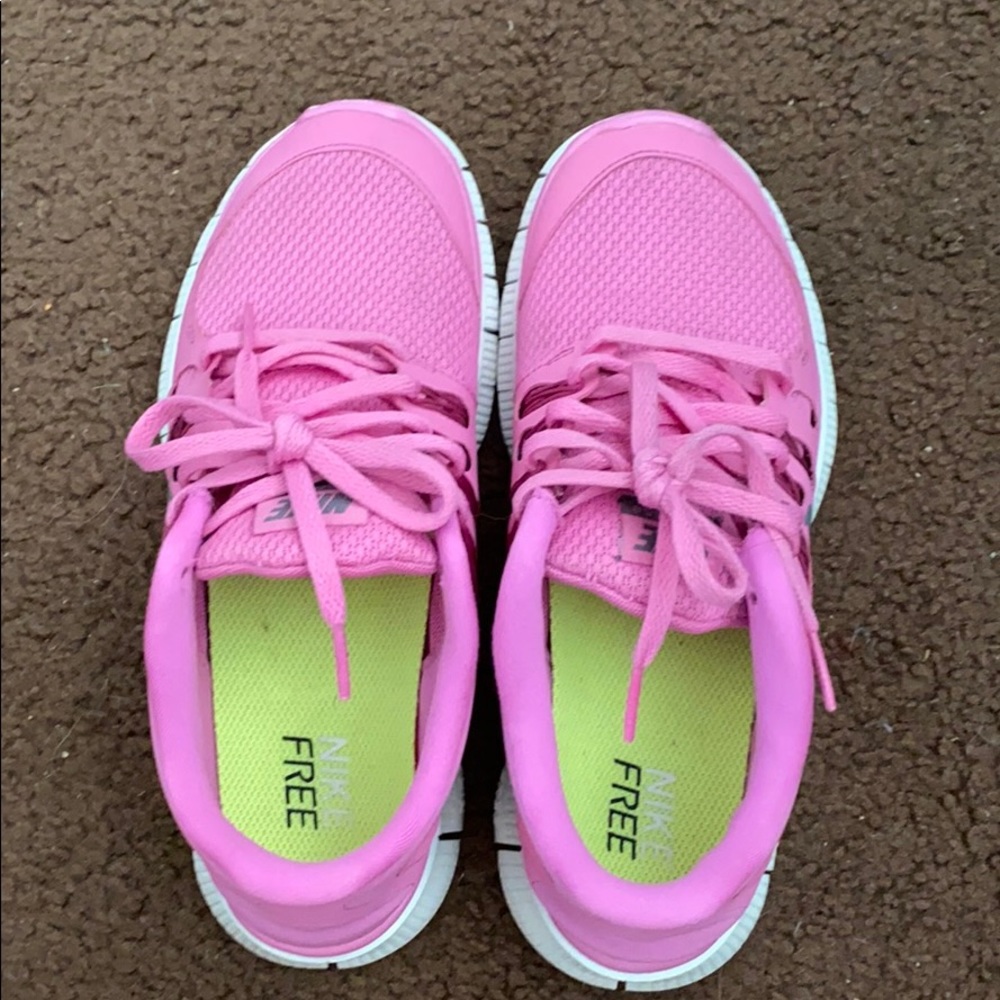 Hot pink Nike Free 5.0